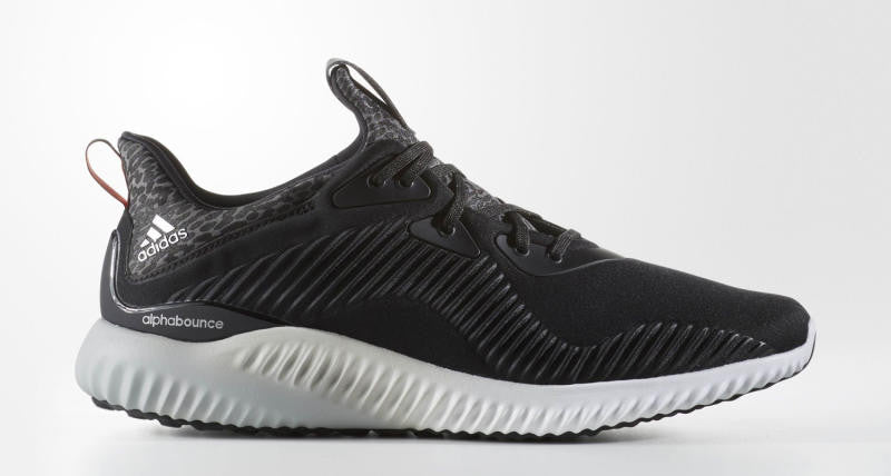 How To Lace Your Sneakers / Swap Your Shoe Laces : ADIDAS Alphabounce Core Black