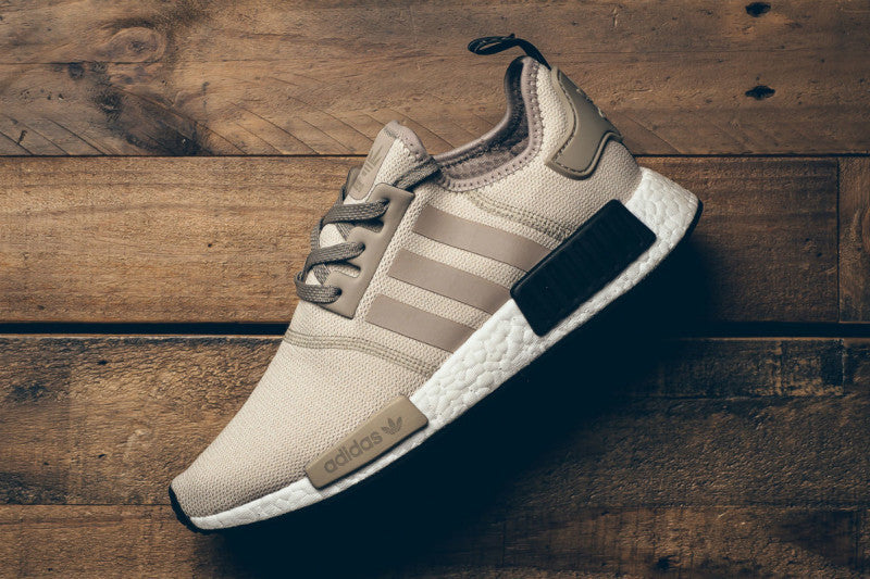 How To Lace Your Sneakers / Swap Your Shoe Laces : ADIDAS NMD R1 "Khaki Brown"