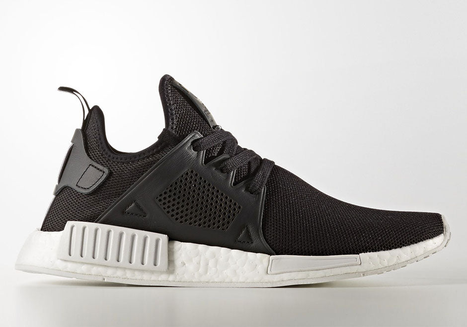 How To Lace Your Sneakers / Swap Your Shoe Laces : ADIDAS NMD XR1 Core Black