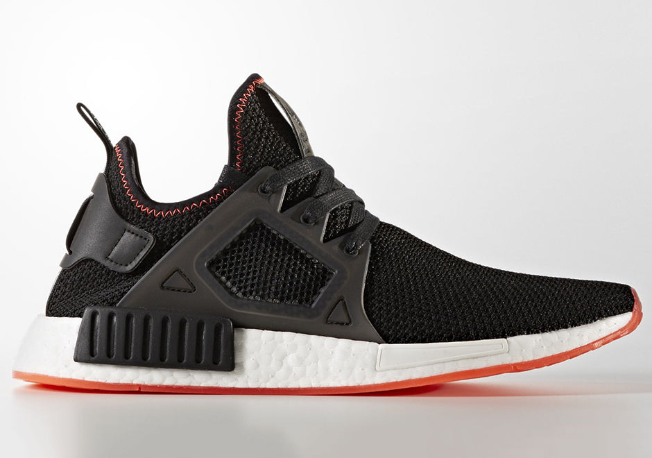 How To Lace Your Sneakers / Swap Your Shoe Laces : ADIDAS NMD XR1 "Contrast Stitch" Core Black/Solar Red