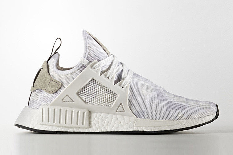 How To Lace Your Sneakers / Swap Your Shoe Laces : ADIDAS NMD XR1 Duck Camo White