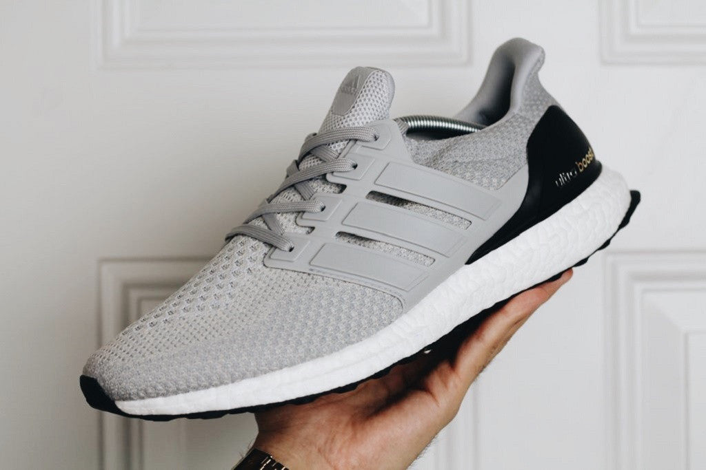 How To Lace Your Sneakers / Swap Your Shoe Laces : ADIDAS Ultra Boost 2.0 Light Grey