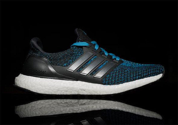 How To Lace Your Sneakers / Swap Your Shoe Laces : ADIDAS Ultra Boost Racer Blue