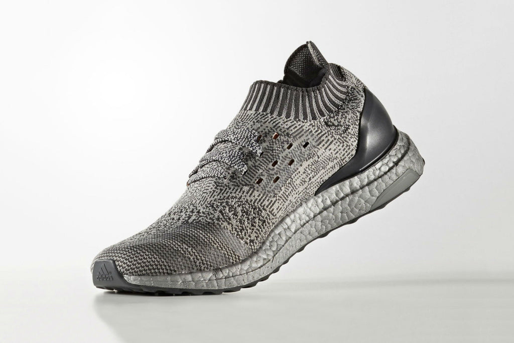 How To Lace Your Sneakers / Swap Your Shoe Laces : ADIDAS Ultra Boost Uncaged Metallic Grey