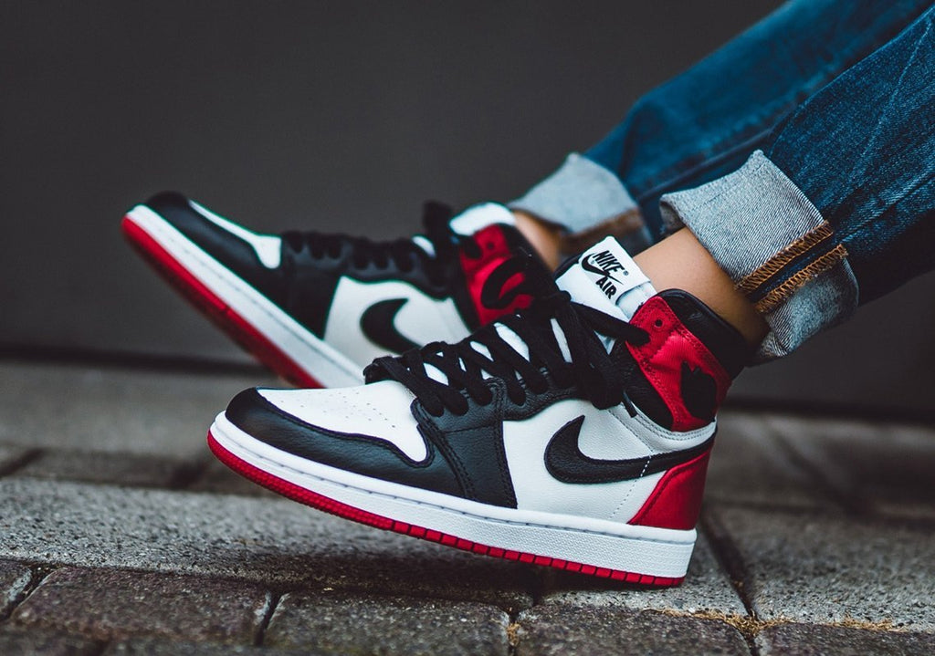 Air Jordan 1 Satin Black Toe