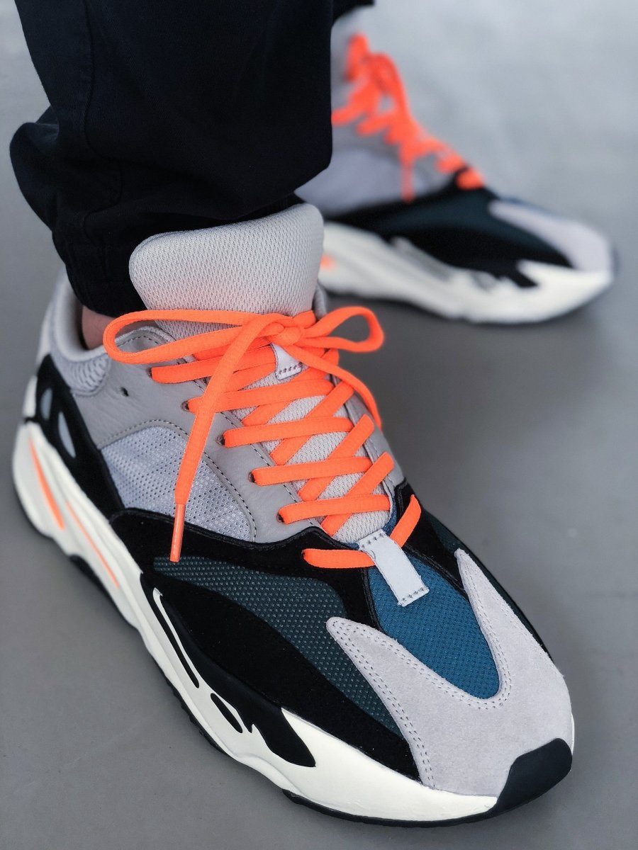 Yeezy 700 No Laces Lace Swap Yeezy 700 Wave Runner Orange Laces